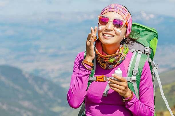 Mountaineering inside the Summer season season: Managing Sunburn and UV Menace