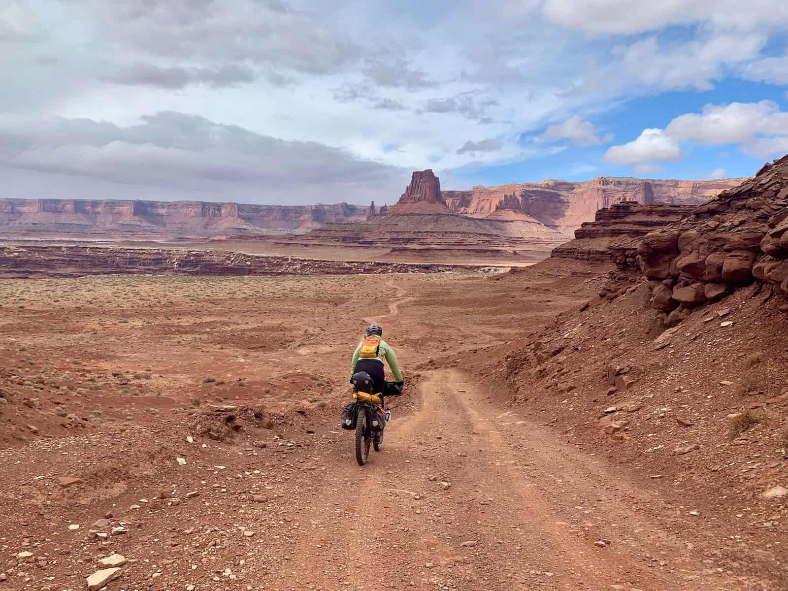 Bikepacking The White Rim Path: A self-supported journey